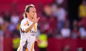 星空体育在线登录-阿斯：阿隆索认可莫德里奇留队，后者接近续约薪水不是问题