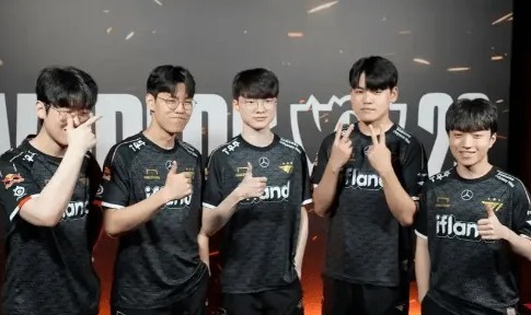 星空体育在线登录-T1第五套皮肤来了！大家如何评价这次T1的冠军皮肤？