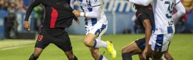 星空体育官网-靠乌龙球胜保级队，巴萨快撑不住了吗？