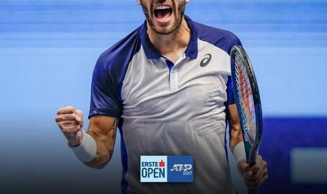 星空体育官方入口-张奔斗：贵为世界第5，西西帕斯竟成他的“高端男仆”